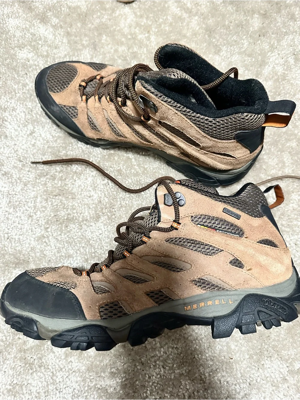 Merrell Men's Moab 3 Mid Waterproof Size 11 Earth Hiking Boots